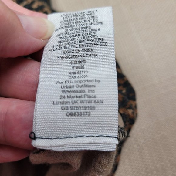 Free People Wild Thing Leopard Print Top Women's Size XS Long Sleeve Tie Neck - Picture 7 of 7